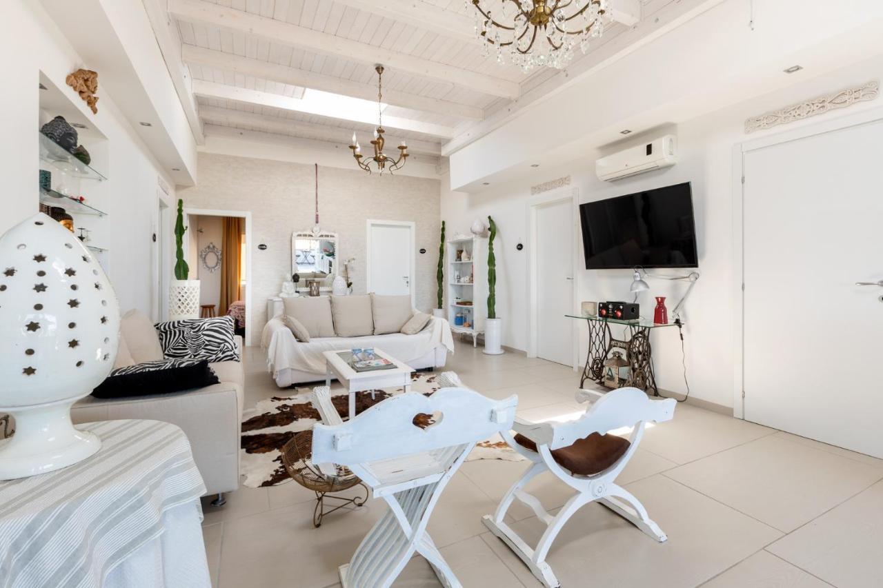 Excellent Rooms Gallipoli Exterior photo